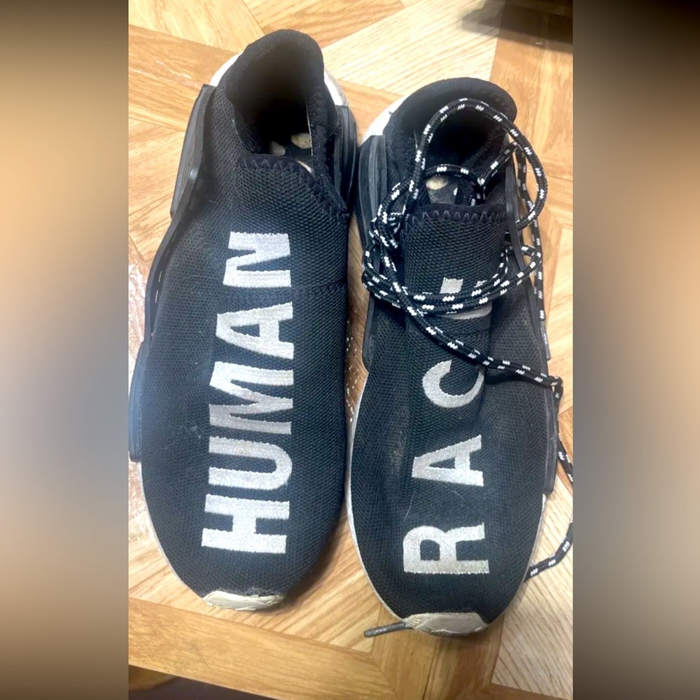 Pharrell Williams Human Race
Adidas Black 7 Men Sneakers Shoes